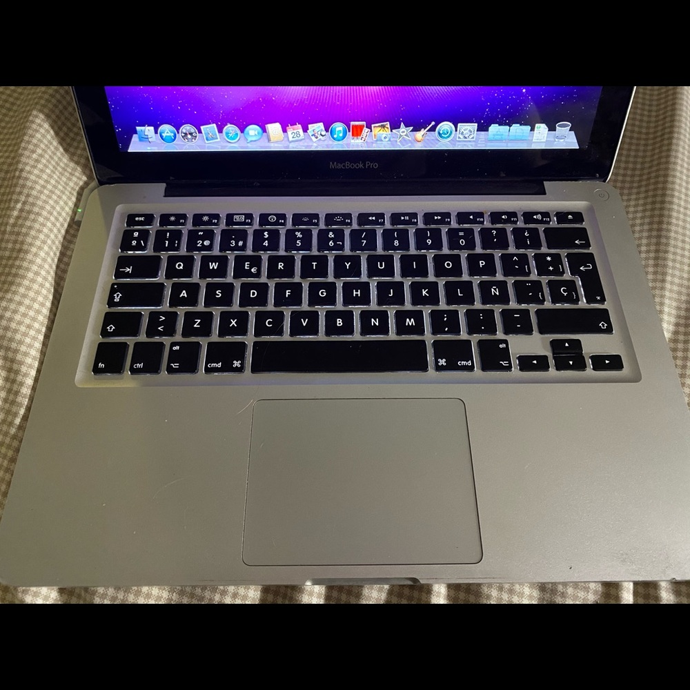 MacBook Pro - Picture 3 of 3